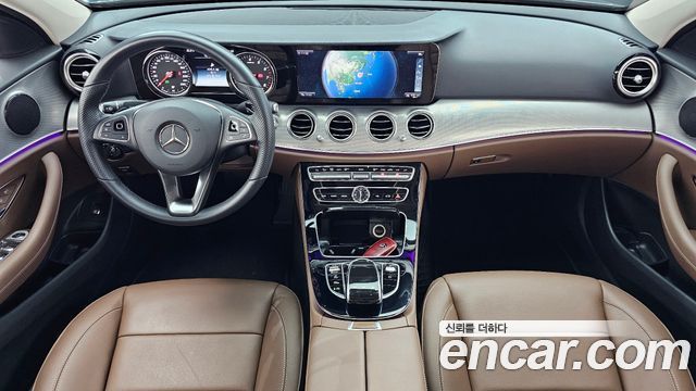 Mercedes-Benz E-Class 2018 — photo 10
