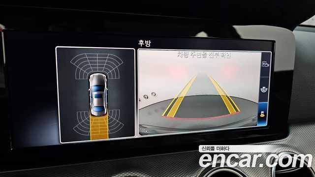 Mercedes-Benz E-Class 2018 — photo 21