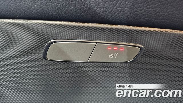 Mercedes-Benz E-Class 2018 — photo 23