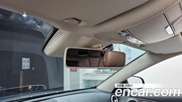 Mercedes-Benz E-Class 2018 — photo 27
