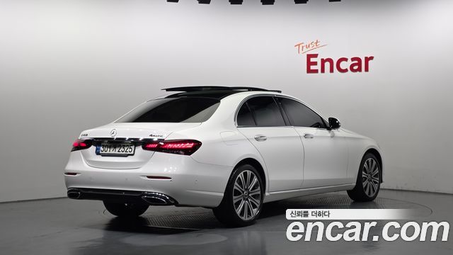 Mercedes-Benz E-Class 2021 — photo 2