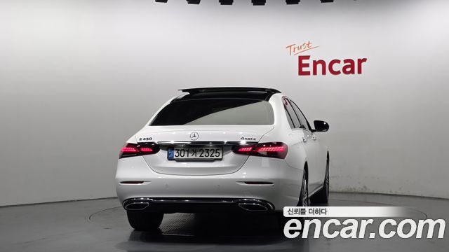 Mercedes-Benz E-Class 2021 — photo 4