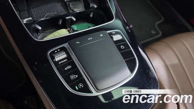 Mercedes-Benz E-Class 2021 — photo 18