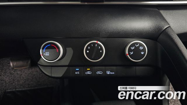 Hyundai AVANTE 2023 — photo 11