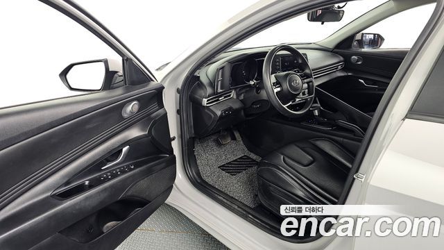 Hyundai AVANTE 2023 — photo 17