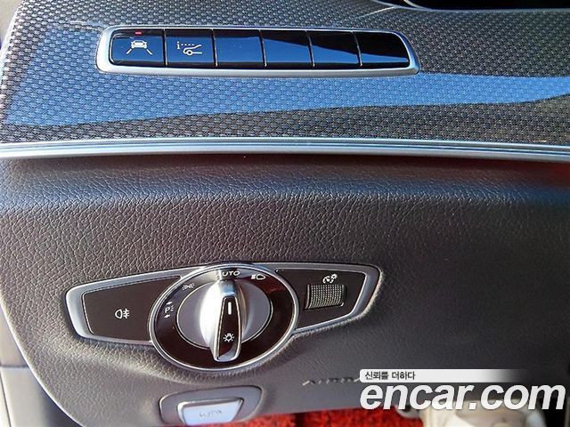 Mercedes-Benz CLS-Class 2019 — photo 13