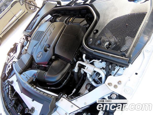 Mercedes-Benz CLS-Class 2019 — photo 19