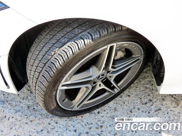 Mercedes-Benz CLS-Class 2019 — photo 20