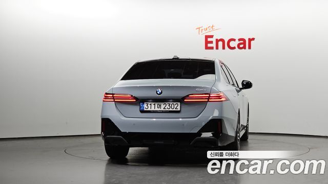 BMW 5-Series 2024 — photo 4