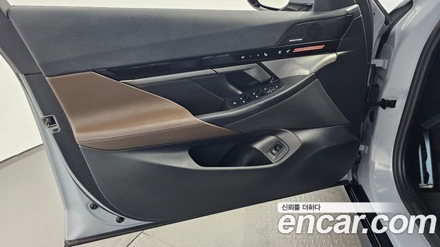 BMW 5-Series 2024 — photo 14