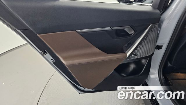 BMW 5-Series 2024 — photo 15