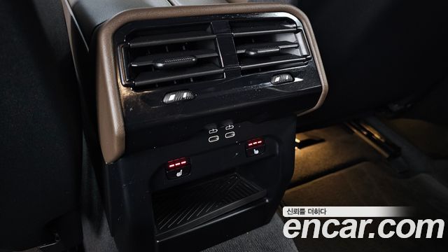 BMW 5-Series 2024 — photo 30