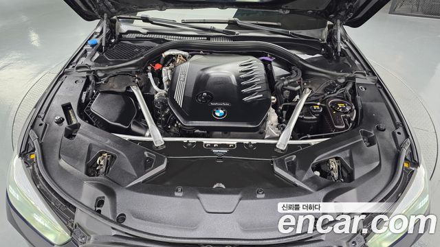 BMW 8-Series 2022 — photo 6