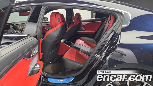 BMW 8-Series 2022 — photo 11