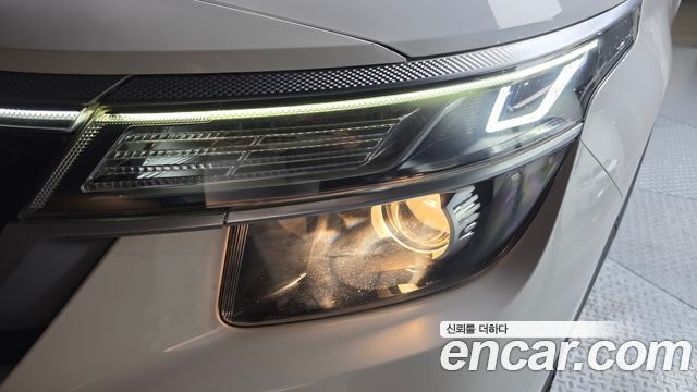 Kia Seltos 2022 — photo 8