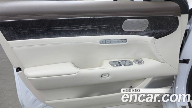 Genesis G90 2022 — photo 14
