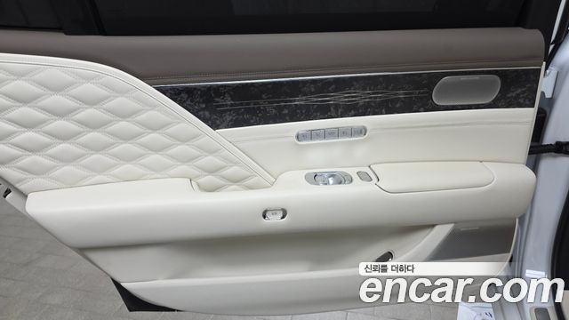 Genesis G90 2022 — photo 15