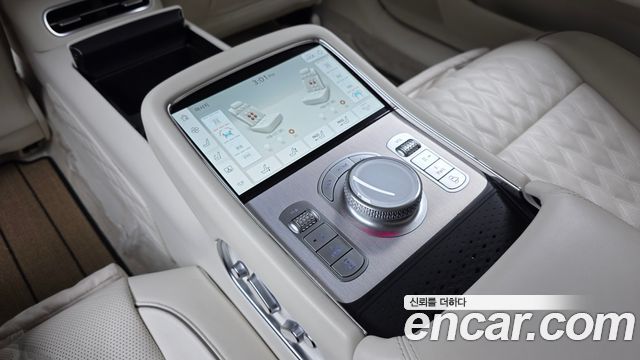 Genesis G90 2022 — photo 30