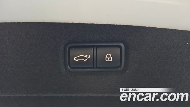 Genesis G90 2019 — photo 22