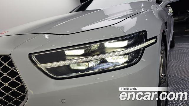 Genesis G90 2019 — photo 8