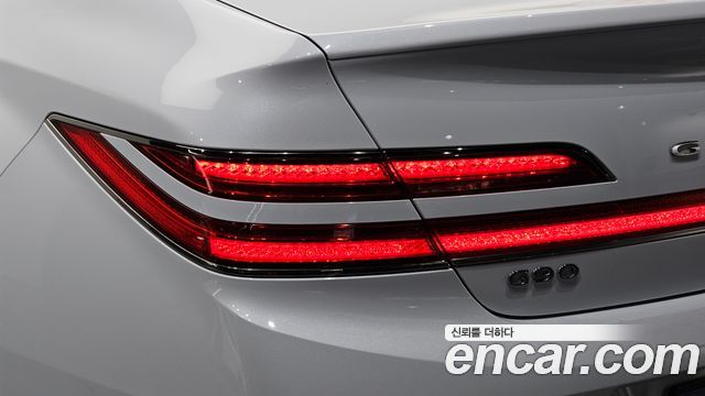 Genesis G90 2019 — photo 9
