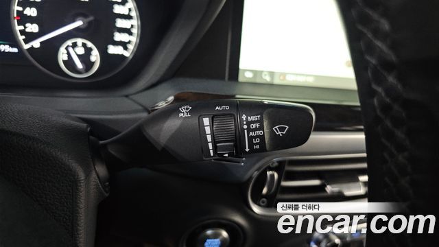 Genesis G90 2019 — photo 28