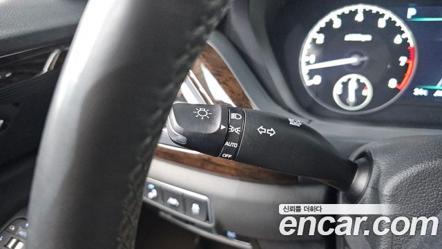 Genesis G90 2019 — photo 30