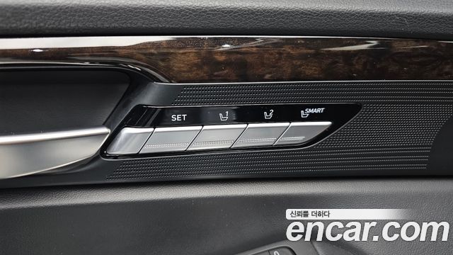 Genesis G90 2019 — photo 34