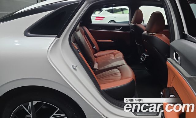 Kia K5 2024 — photo 17