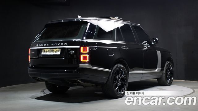 Land Rover Range Rover 2018 — photo 2