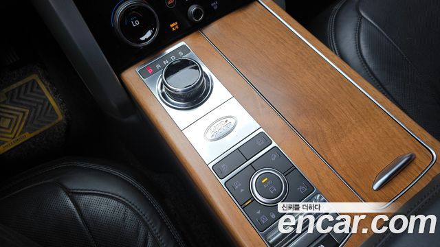 Land Rover Range Rover 2018 — photo 9