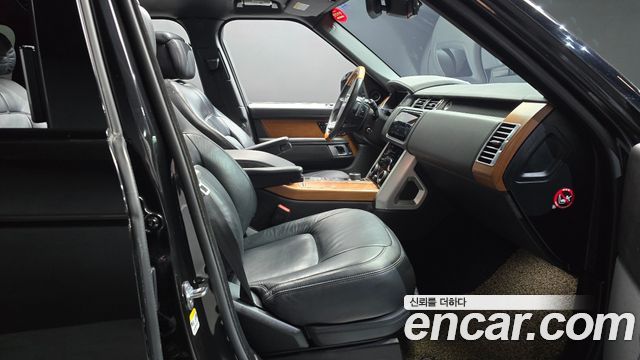 Land Rover Range Rover 2018 — photo 11