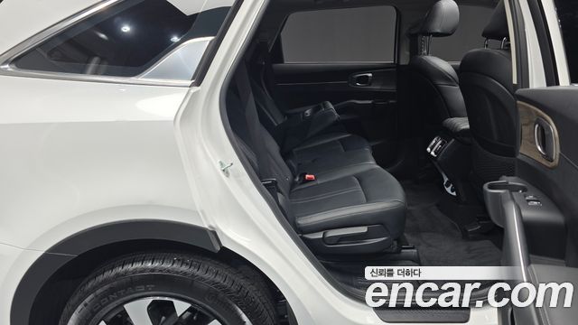 Kia Sorento 2023 — photo 12