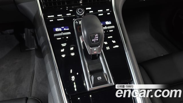 Porsche Panamera 2021 — photo 12