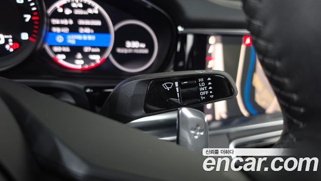 Porsche Panamera 2021 — photo 27