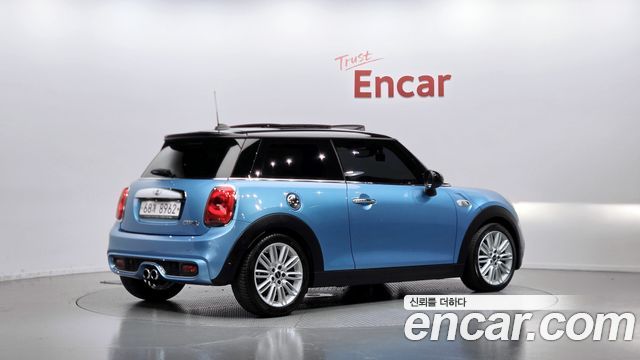 Mini Cooper 2015 — photo 2