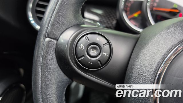 Mini Cooper 2015 — photo 16
