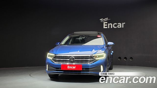Volkswagen Jetta 2023 — photo 3