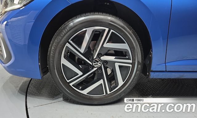 Volkswagen Jetta 2023 — photo 5