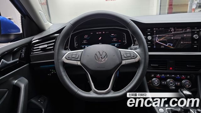 Volkswagen Jetta 2023 — photo 19
