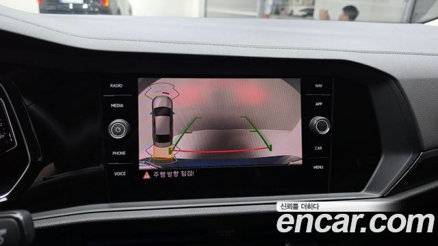Volkswagen Jetta 2023 — photo 20