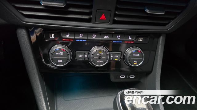 Volkswagen Jetta 2023 — photo 25
