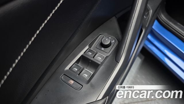 Volkswagen Jetta 2023 — photo 29