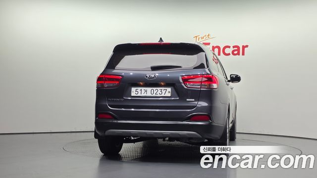 Kia Sorento 2017 — photo 4
