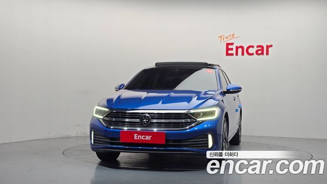 Volkswagen Jetta 2023 — photo 3