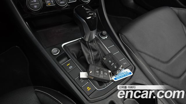Volkswagen Jetta 2023 — photo 12
