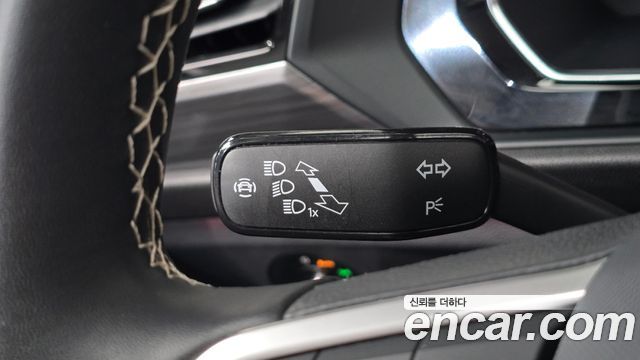 Volkswagen Jetta 2023 — photo 28
