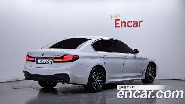 BMW 5-Series 2019 — photo 2