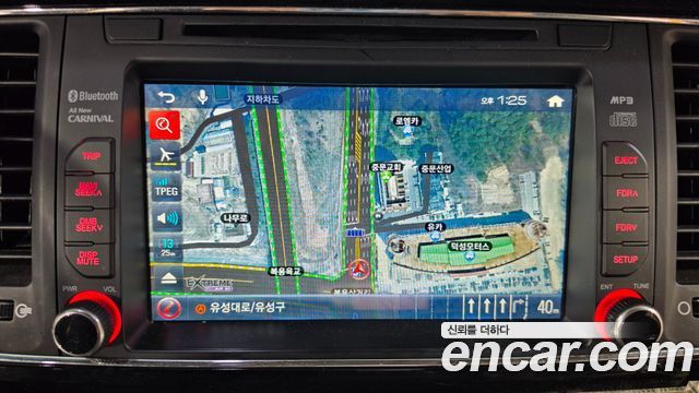 Kia Canival 2016 — photo 10