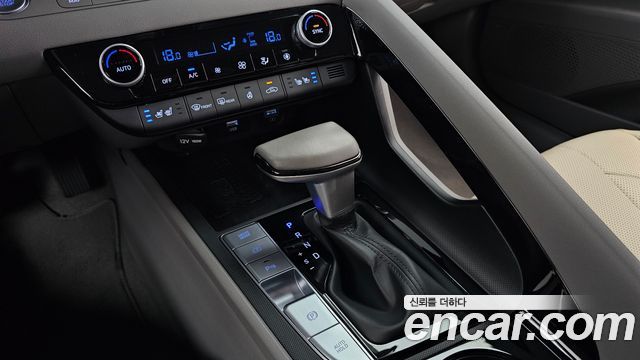 Hyundai AVANTE 2023 — photo 12